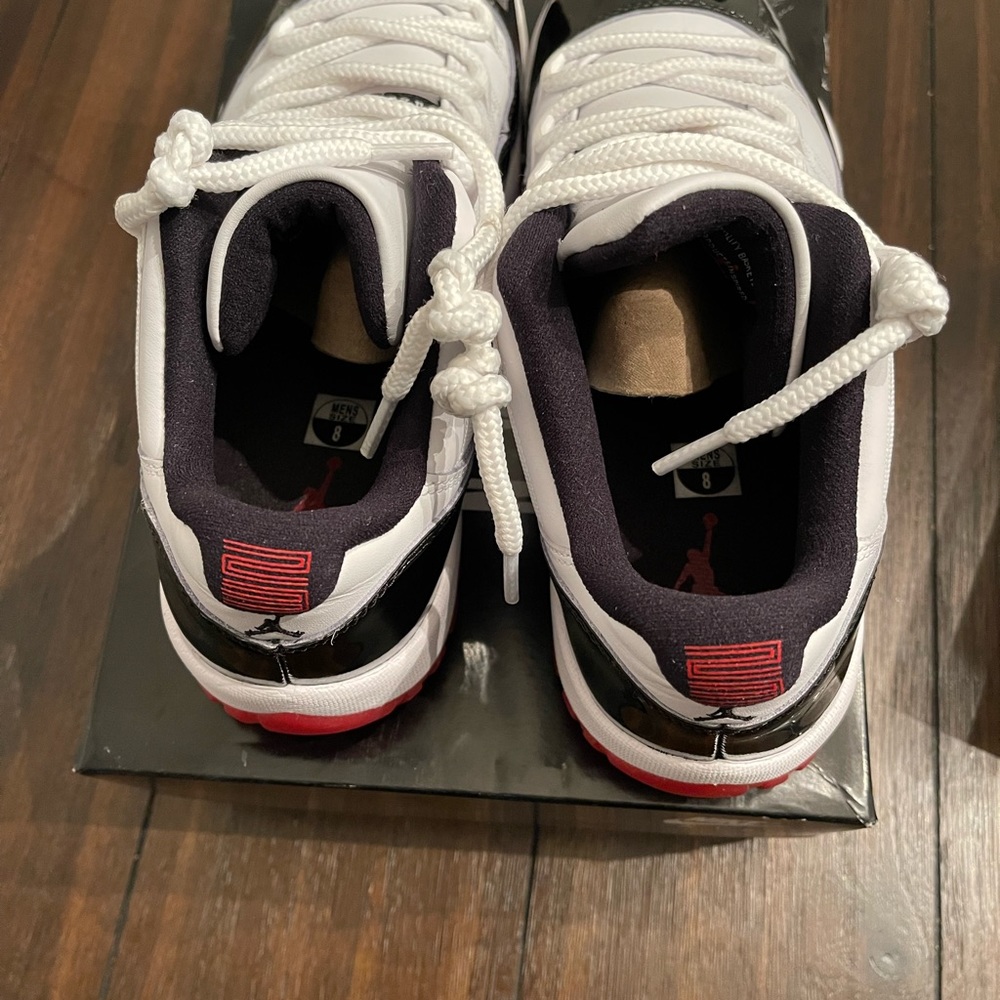 Jordan Retro 11 Low Bred - image 5